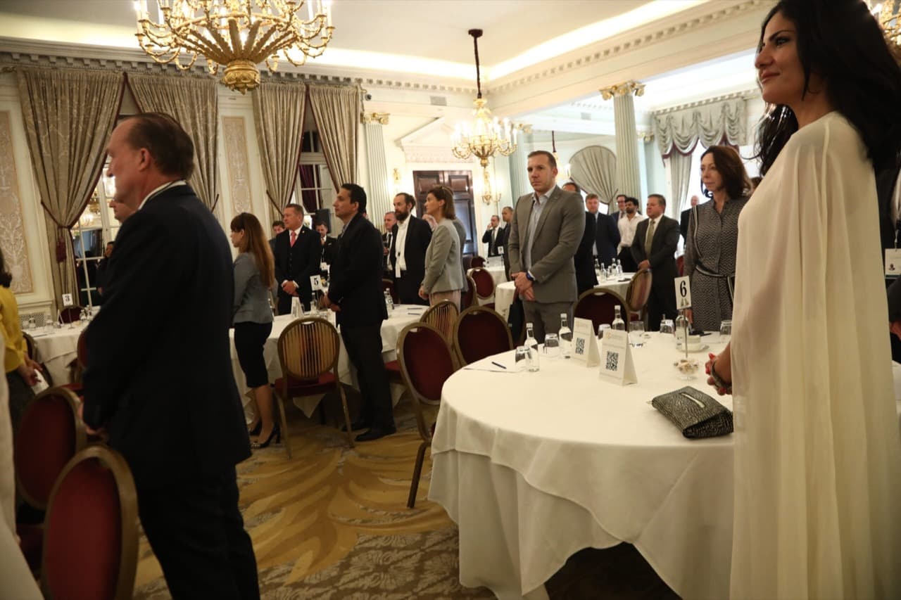 INVESTORS ROUNDTABLE in LONDON